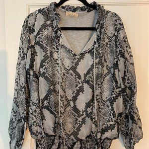 Sofia Italy Snakeskin Print Blouse